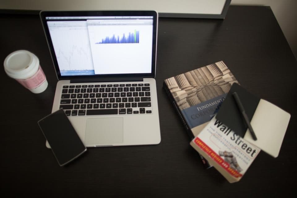 How Student Loan Interest Works: Accrual, Capitalization, and Payoff Math